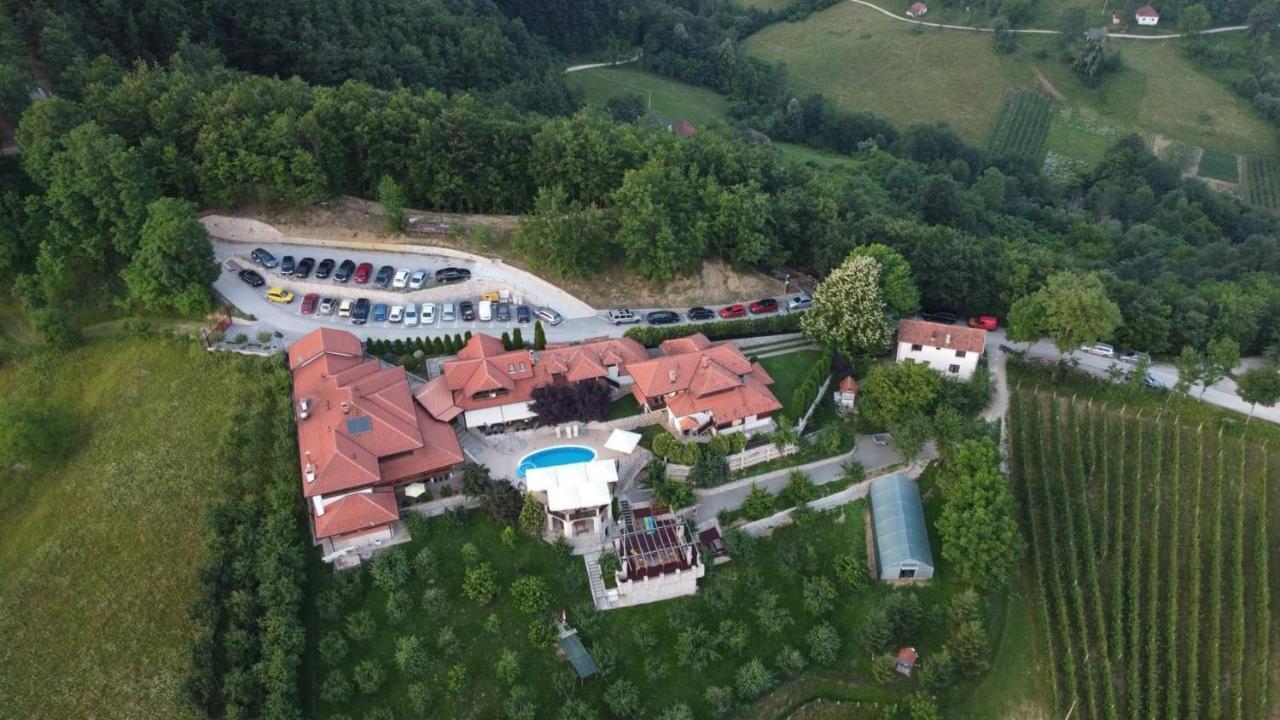 Lux Smestaj Ivanjicki Konaci Ιβάνιτσα Εξωτερικό φωτογραφία